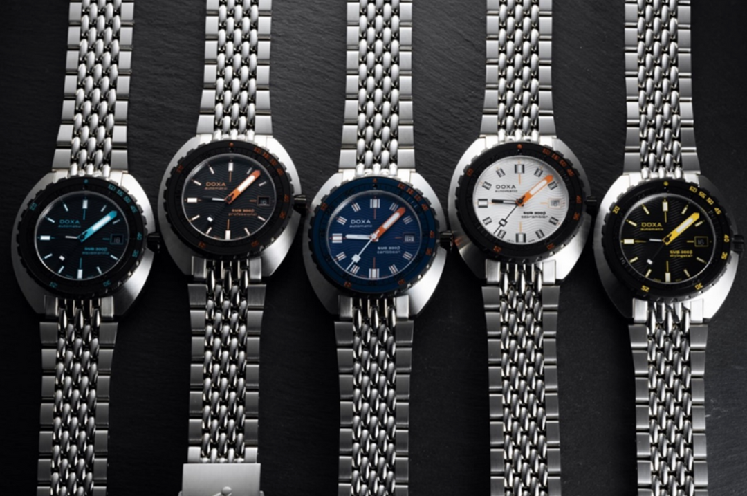 Doxa 300B Watches Look More Stylish in Steel Chain